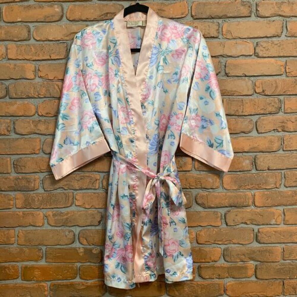 VS Victoria's Secret Robe Womens Small Peach Pink Floral Satin Kimono Gold Label